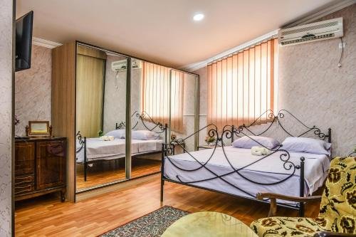 Тбилиси: Hotel S.R