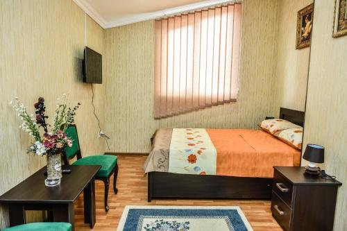 Тбилиси: Hotel S.R