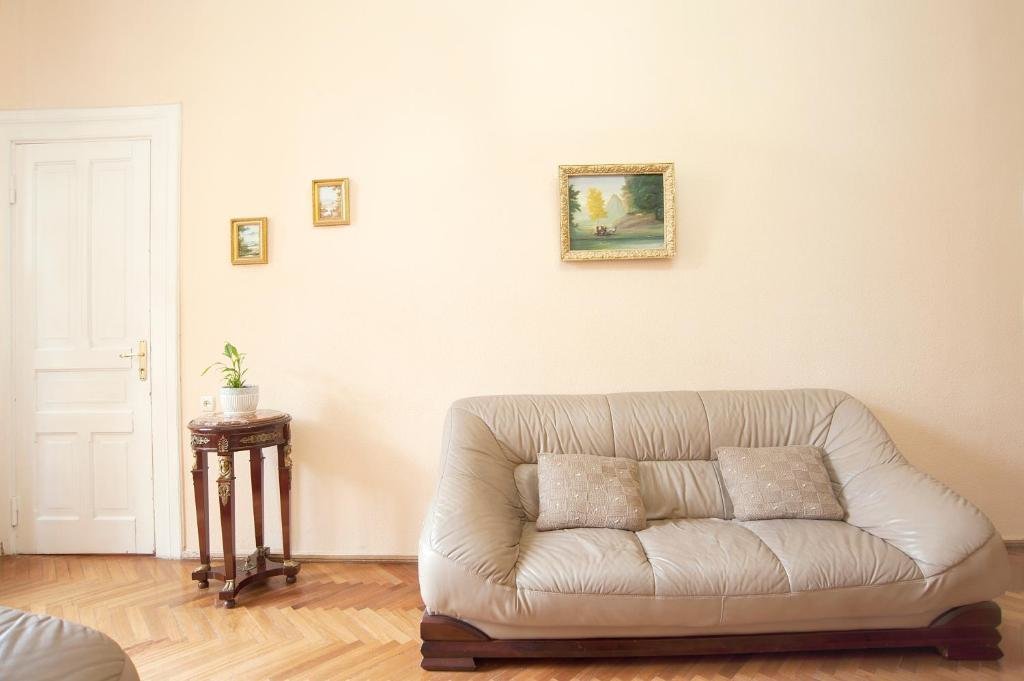 Тбилиси: Apartment in Purtseladze Street