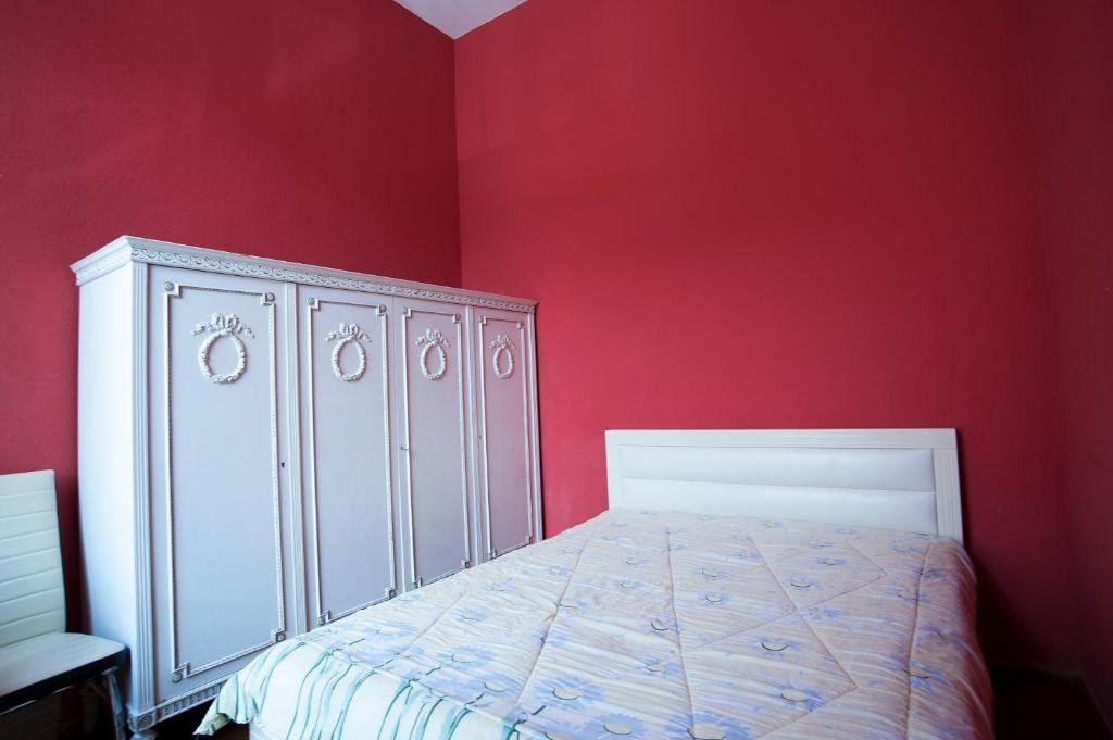 Тбилиси: Apartment in Purtseladze Street