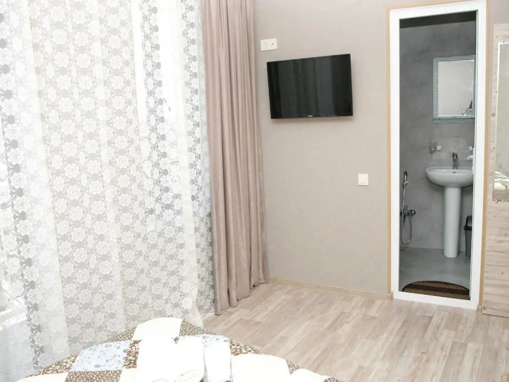 Кутаиси: Hotel Tskhumi