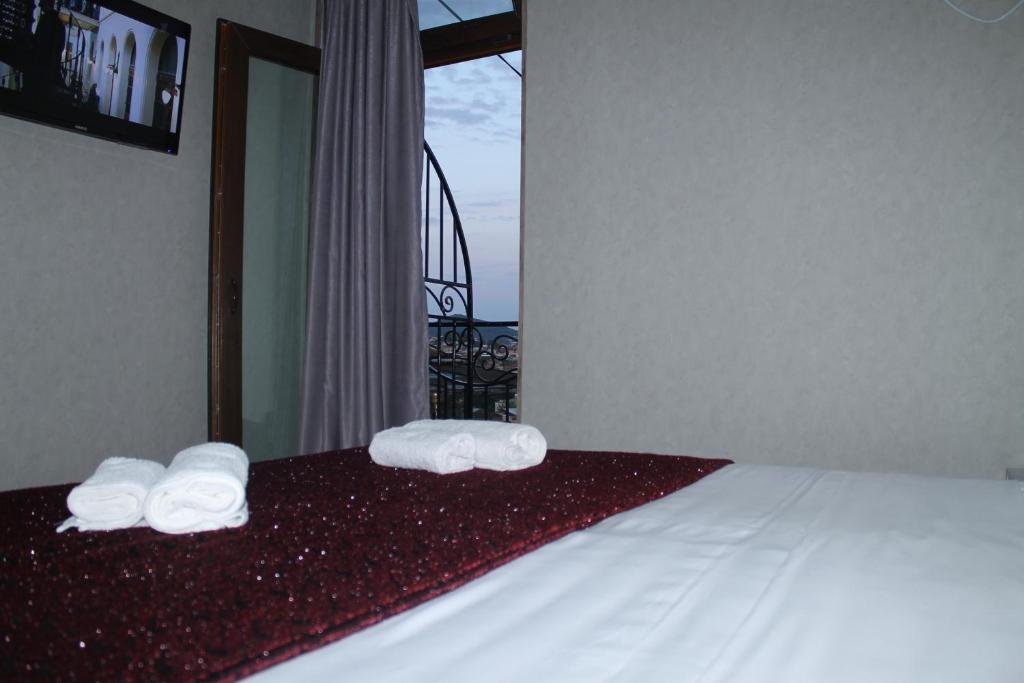 Кутаиси: Hotel Tskhumi