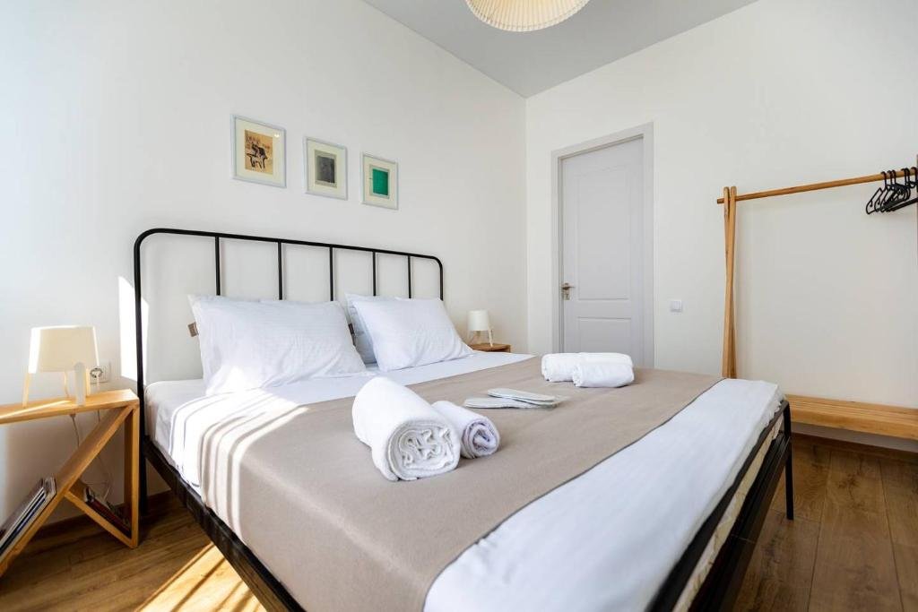 Тбилиси: Wehost Stylish Apartment Near Fabrika