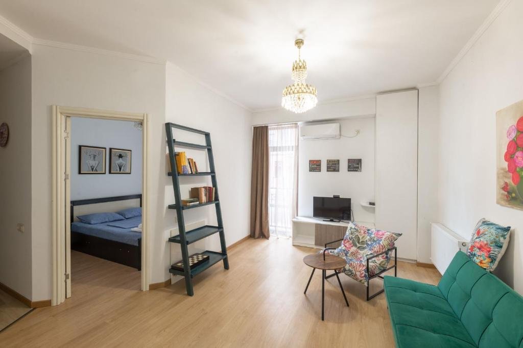 Тбилиси: Best Location Apartment in Old Tbilisi