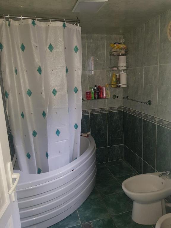 Кутаиси: Hostel Sani