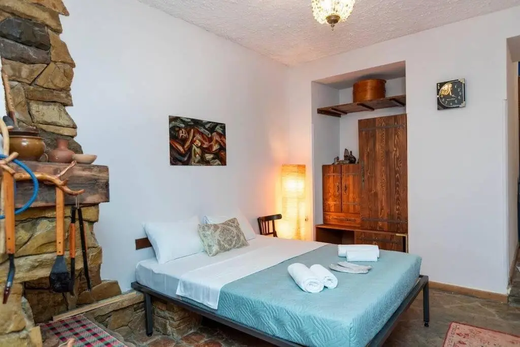 Тбилиси: 3BR Triplex w 3 terraces +3bathrooms, 2 Min. from Rustaveli ave