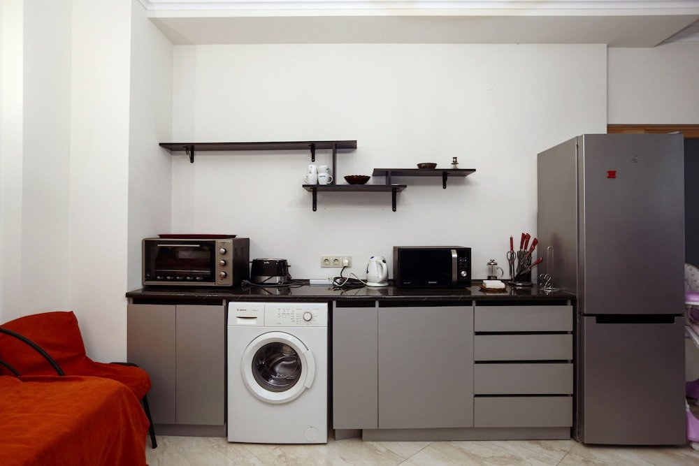 Тбилиси: 3 Bedroom Apartment near Vake Park