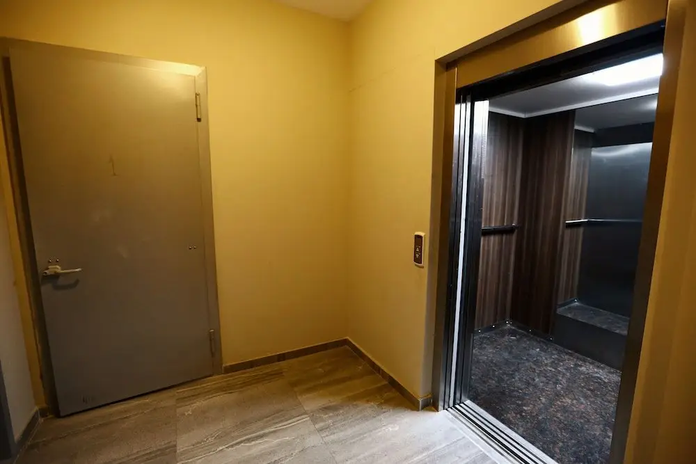 Тбилиси: 3 Bedroom Apartment near Vake Park