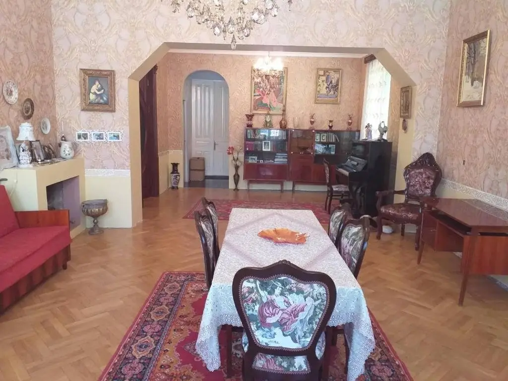 Кутаиси: Hostel Castle