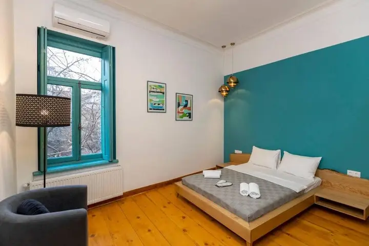Тбилиси: 2br stylish apt in the heart of tbilisi