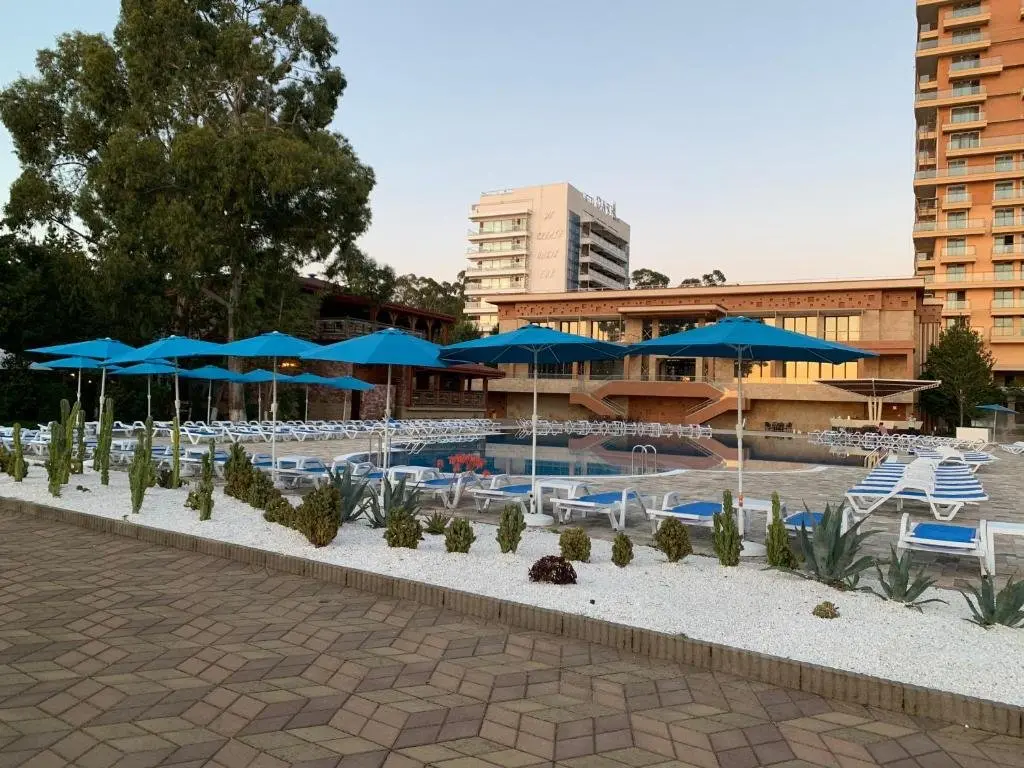 Букнари: 2 bedroom Apartment in Oasis