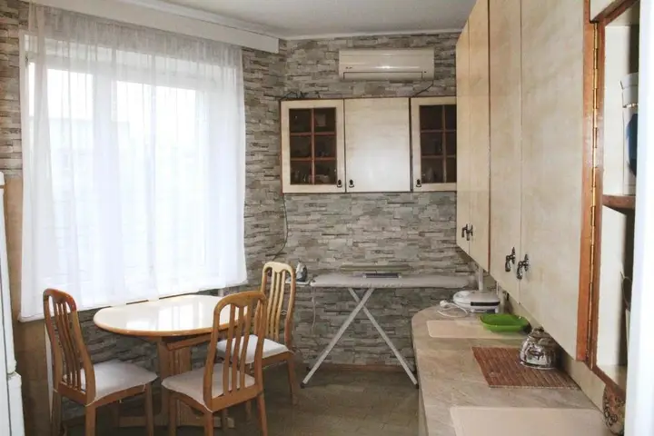 Тбилиси: 14 Pekini street flat
