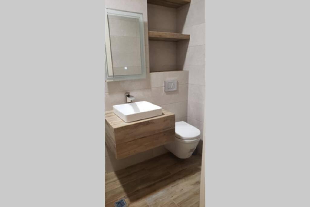 Тбилиси: Apartment - 200 m Near Central Park