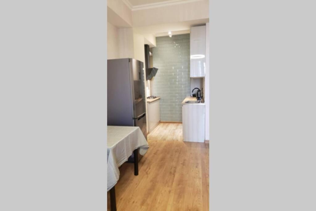 Тбилиси: Apartment - 200 m Near Central Park