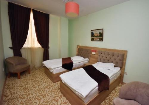 Зугдиди: Hotel Grand