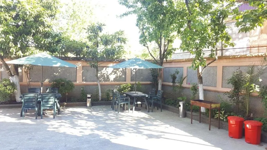 Батуми: Linda Guest house