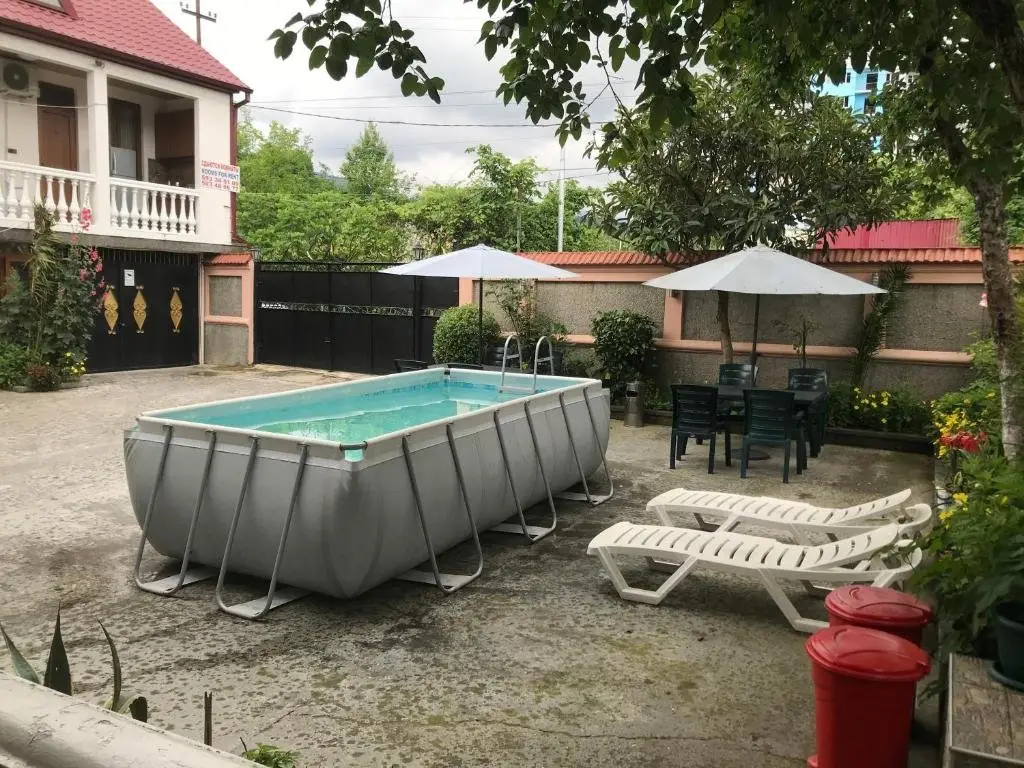 Батуми: Linda Guest house
