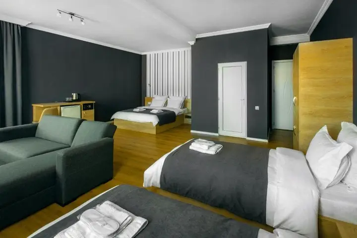 Боржоми: Hotel Caucasus Borjomi
