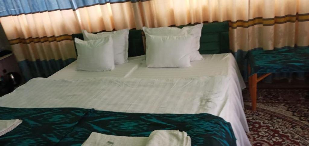 Бухара: Hotel GOLDEN DEGREZ