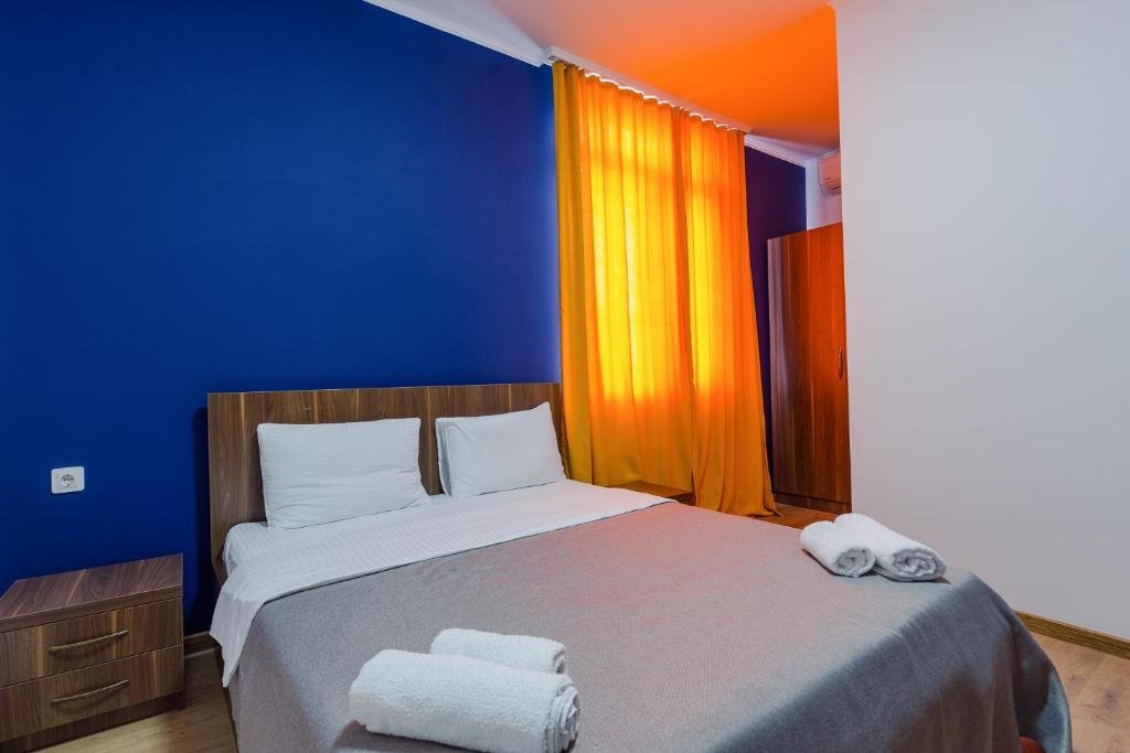Батуми: Komuna Hostel & Hotel