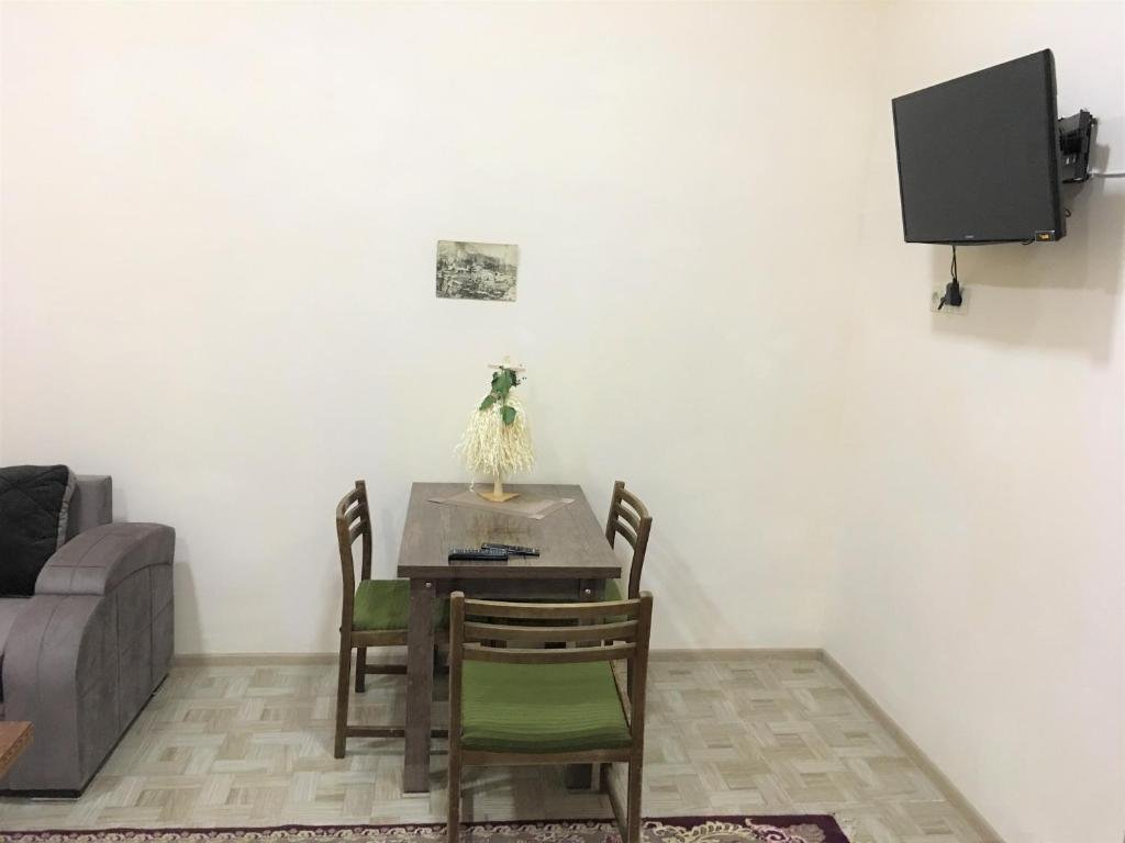 Тбилиси: 12 Ioseb Grishashvili Street COMPACT & COZY PLACE TO STAY IN