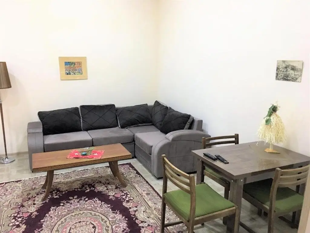 Тбилиси: 12 Ioseb Grishashvili Street COMPACT & COZY PLACE TO STAY IN