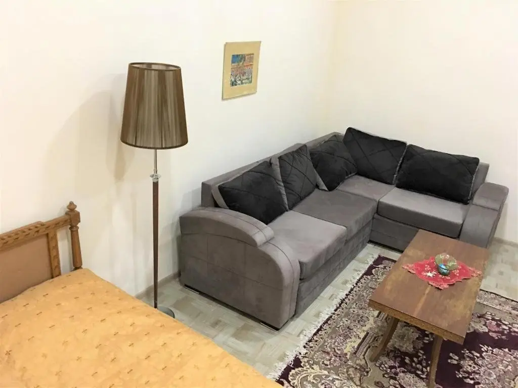 Тбилиси: 12 Ioseb Grishashvili Street COMPACT & COZY PLACE TO STAY IN