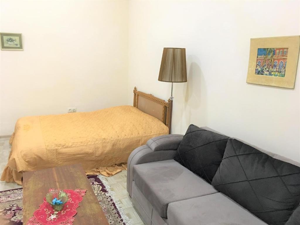 Тбилиси: 12 Ioseb Grishashvili Street COMPACT & COZY PLACE TO STAY IN