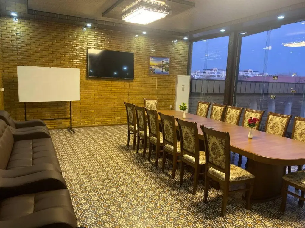 Каган: Hotel Vostok