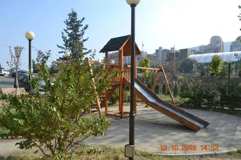 Тбилиси: 30 Simon Chikovani Street