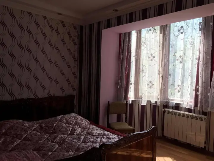 Кутаиси: Georgia, kutaisi, Bukhaidze street N33