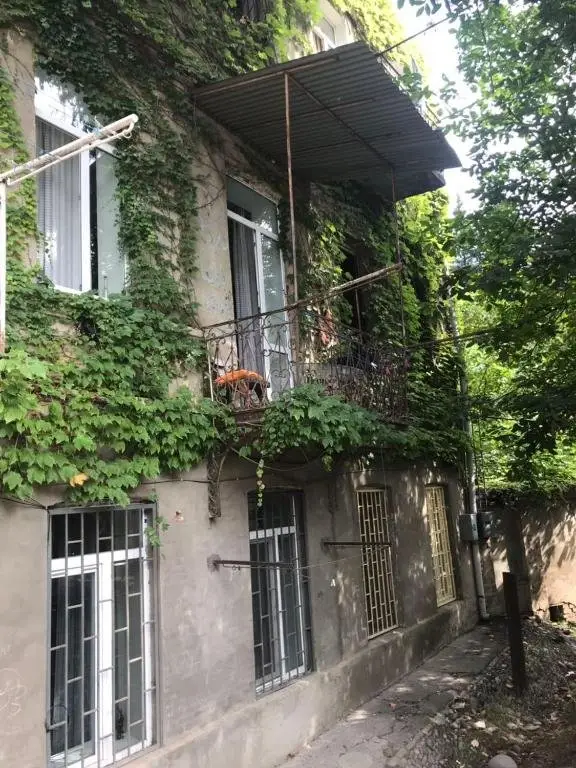 Тбилиси: 10 Solomon Zaldastanishvili Street