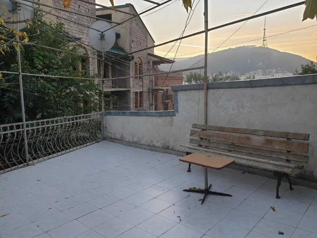 Тбилиси: 30 Elene Akhvlediani St, Tbilisi