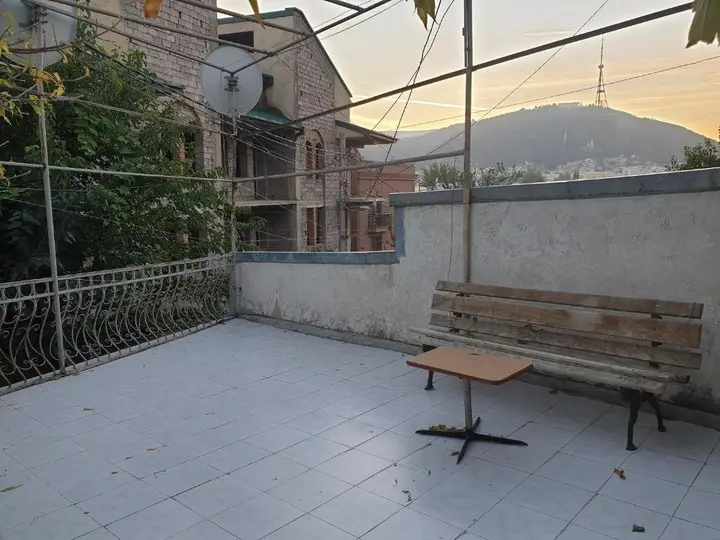 Тбилиси: 30 Elene Akhvlediani St, Tbilisi