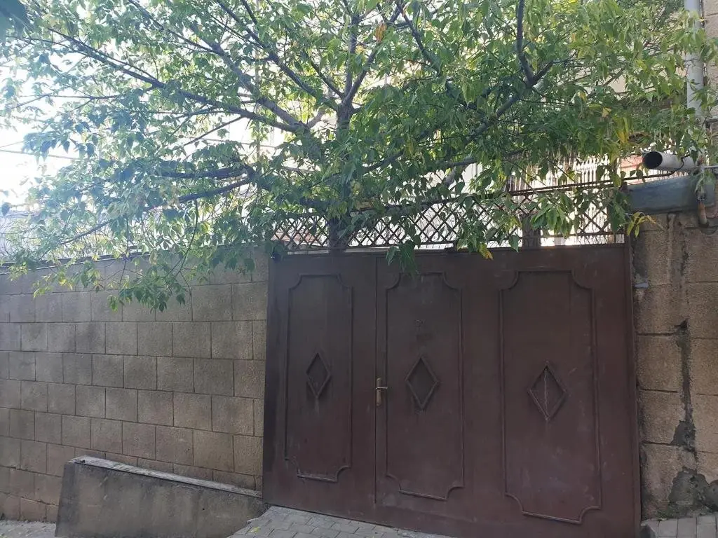 Тбилиси: 30 Elene Akhvlediani St, Tbilisi