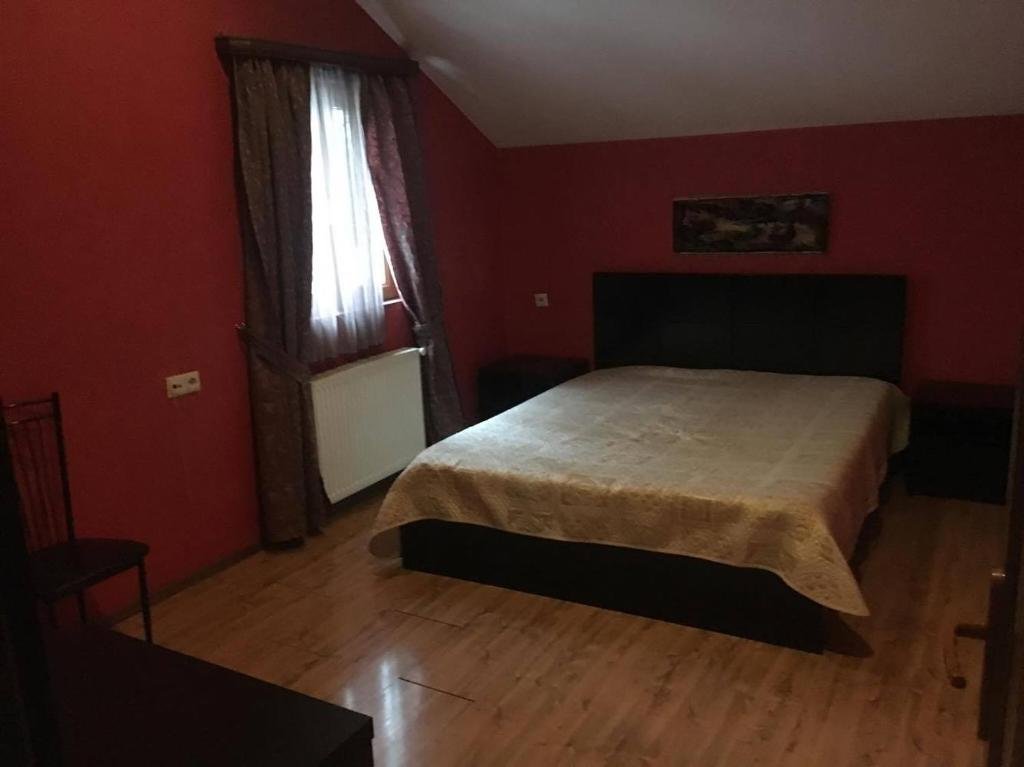 Тбилиси: 110 Mikheili Tsinamdzghvrishvili Street