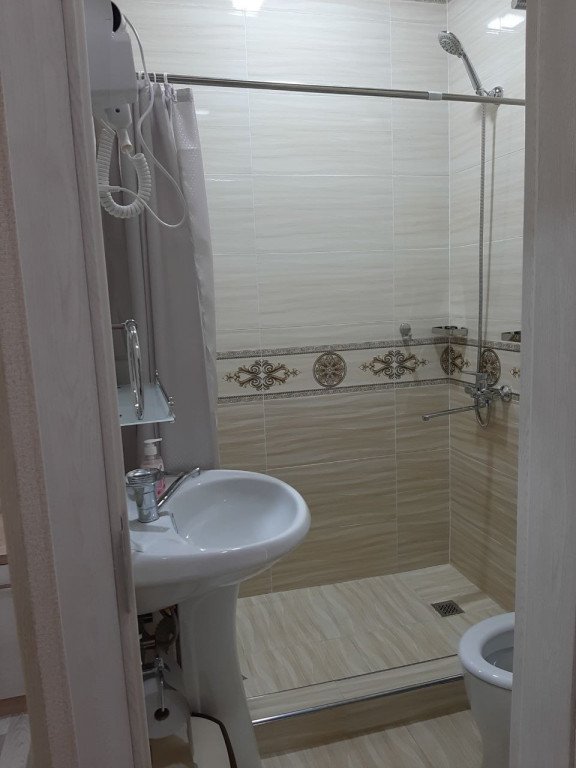 Ахангаран: KARVON Hotel