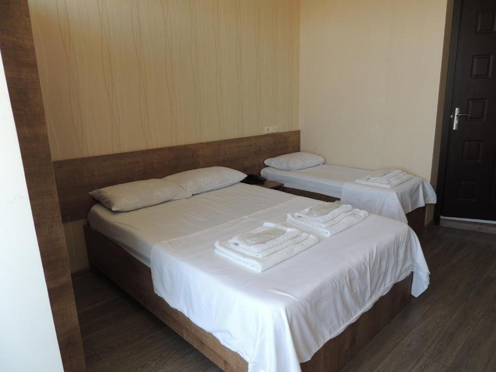 Батуми: Hotel Batomi