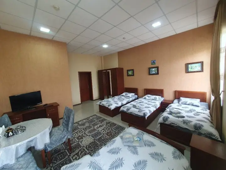 Ташкент: Al-Farobiy Hotel
