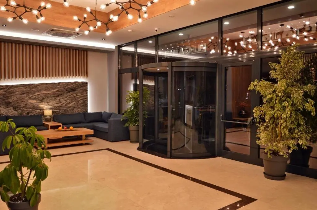 Батуми: Hotel Salvador