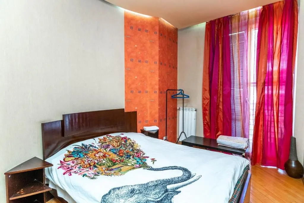 Тбилиси: 2-Bedroom Apartment Vera