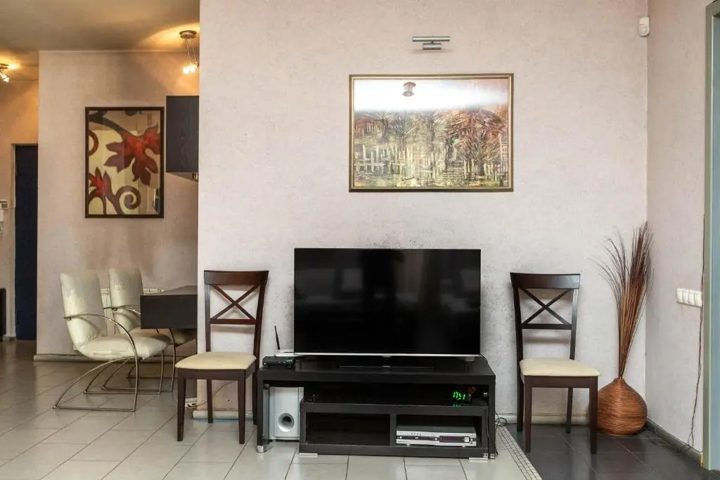 Тбилиси: 2-Bedroom Apartment Vera