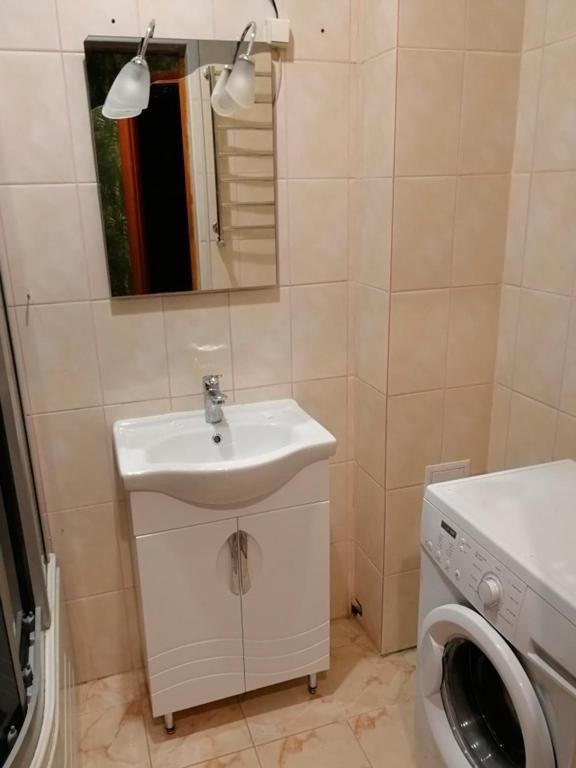 Батуми: 117 Vakhtang Gorgasali street, apt. 22 - 2
