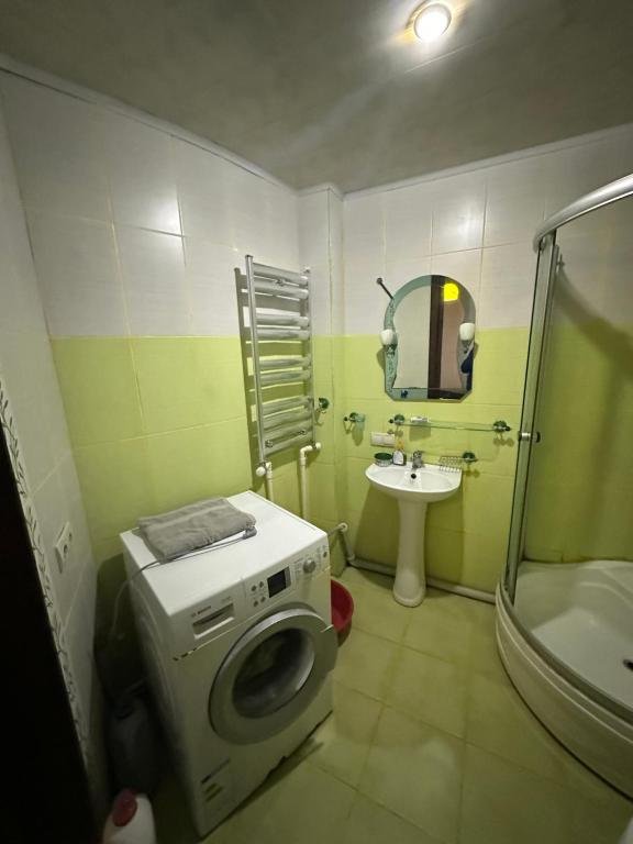 Кобулети: Apartment - Aram