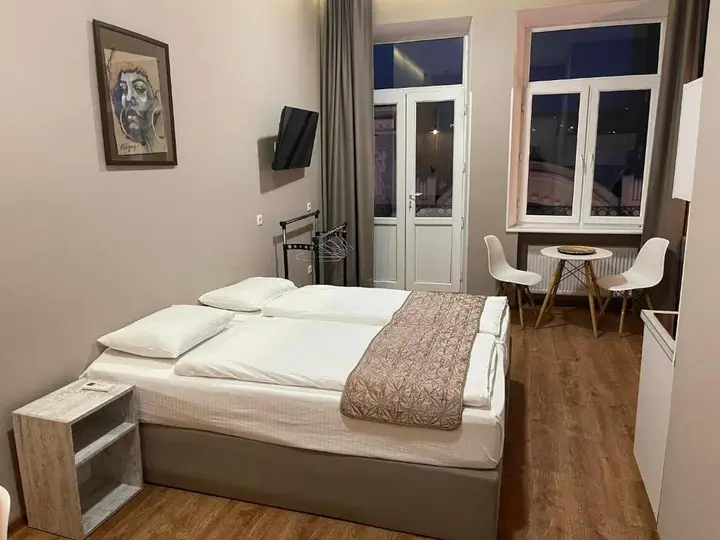 Тбилиси: Hotel Old Avenue