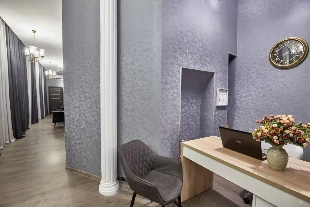 Тбилиси: 2nd Floor Apartment
