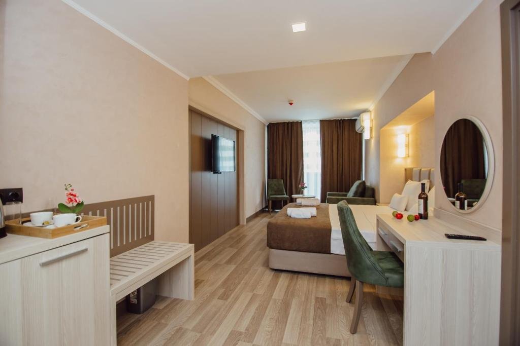 Батуми: Hotel KANZLER