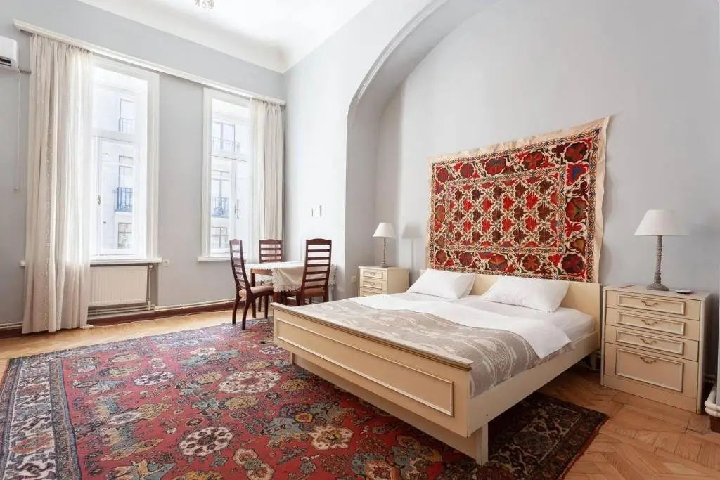 Тбилиси: 3BRDuplex w/ethnic interior?3min to Liberty Square