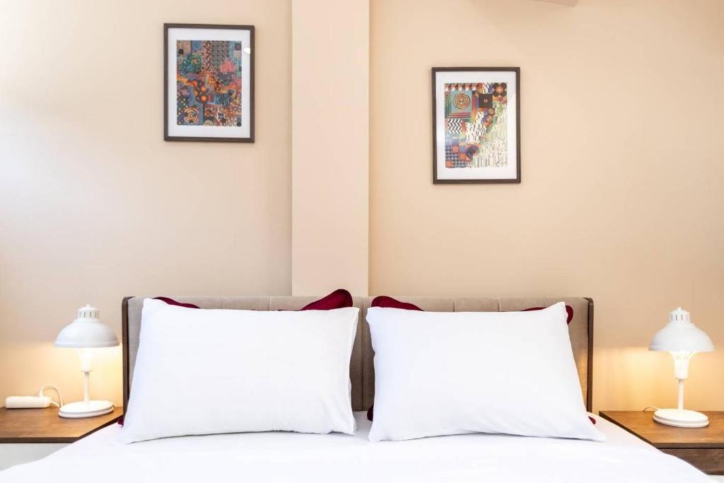 Тбилиси: ?2Bedroom apt in a calm and central neighbourhood?