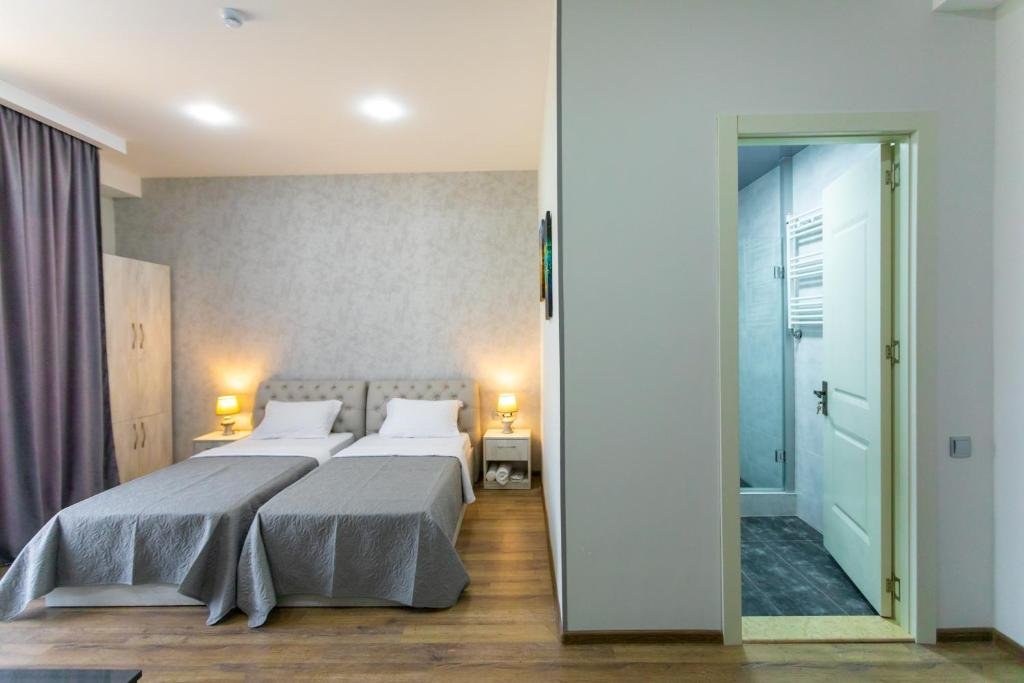 Кутаиси: Hotel Rustaveli